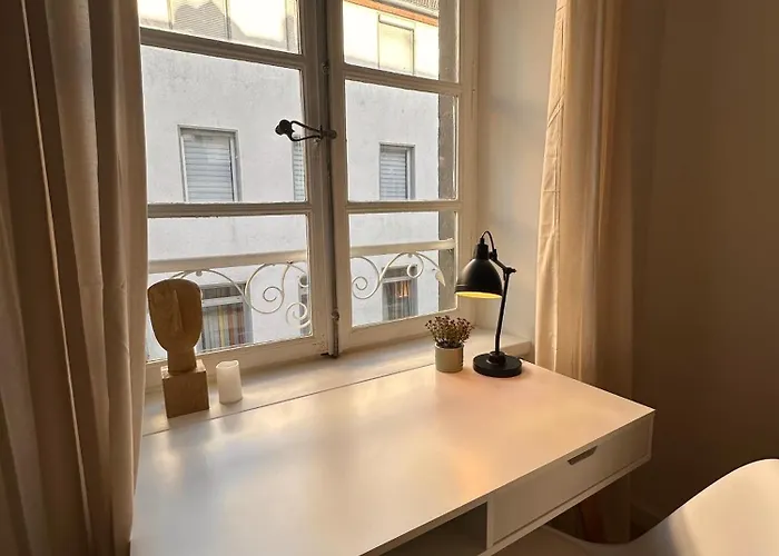 Apartment Charmante Altbauwohnung Im Herzen Der Altstadt *