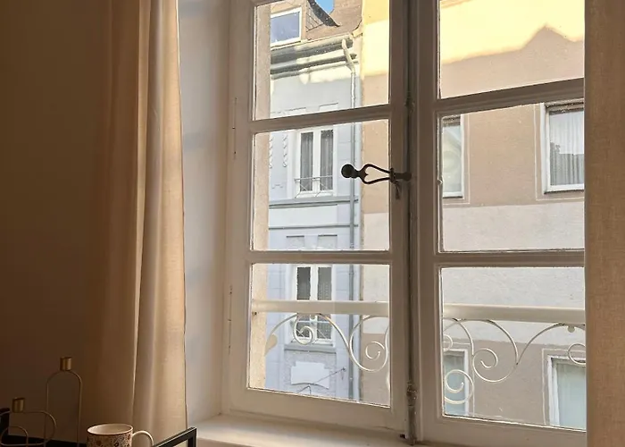 Apartment Charmante Altbauwohnung Im Herzen Der Altstadt *